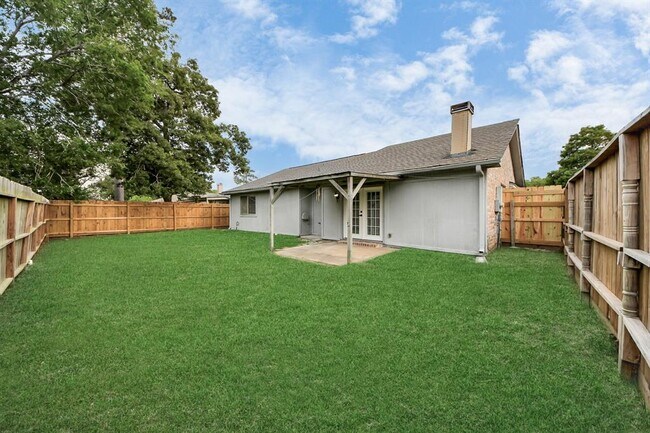 Building Photo - 14810 Scotter Dr