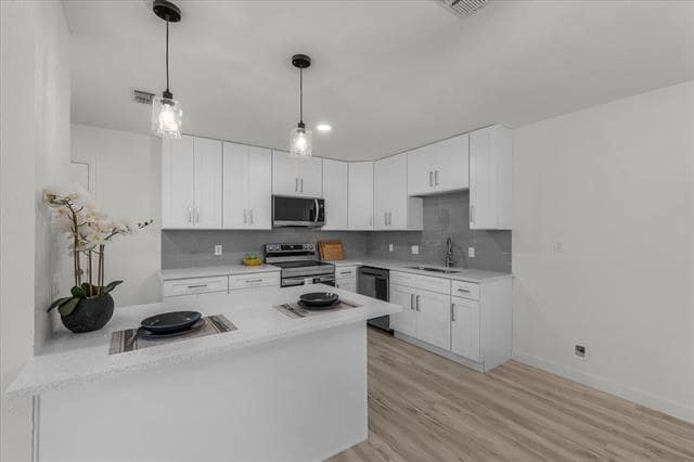 Building Photo - 8835 Township Ct