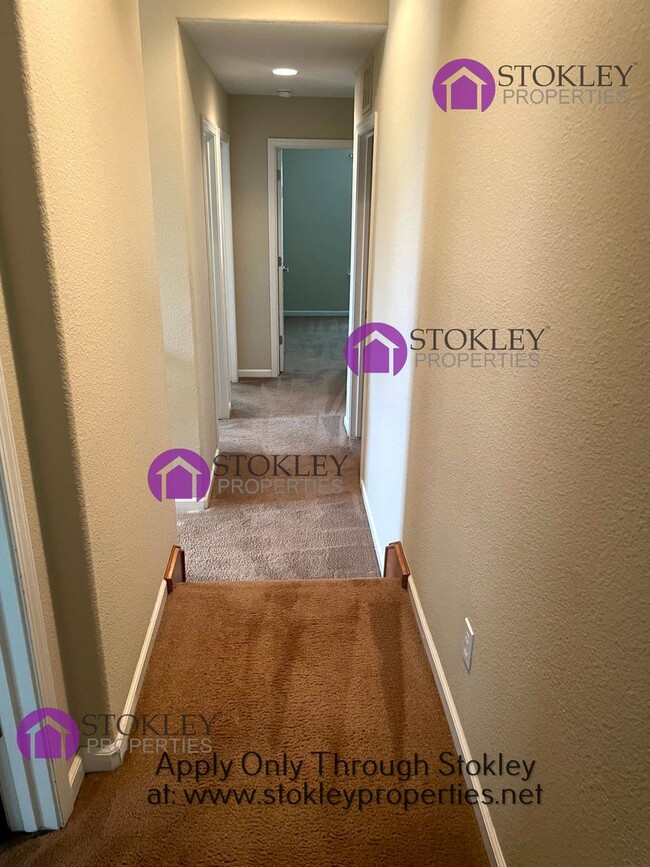 Building Photo - 1540 Silverleaf Ln