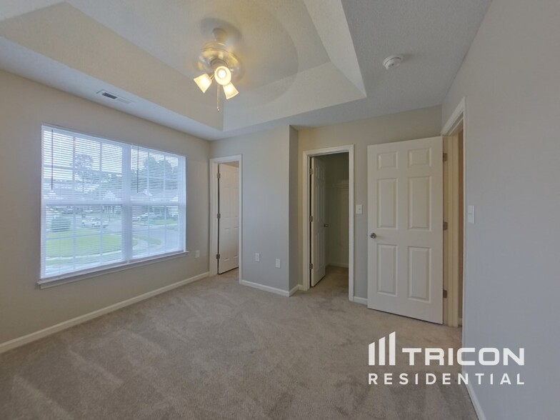 Building Photo - 2416 Smugglers Ct