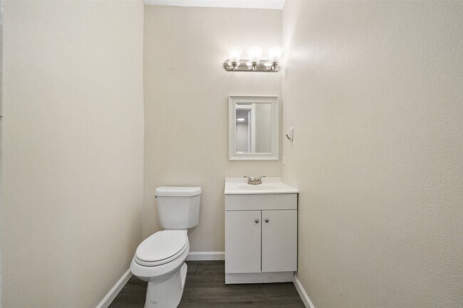 Building Photo - 16918 Glenheath St