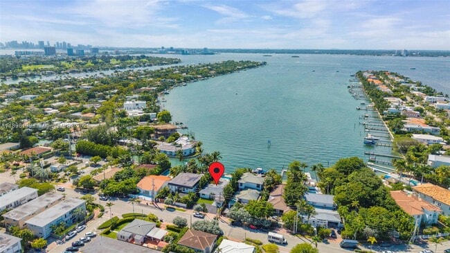 Building Photo - 8220 Hawthorne Ave