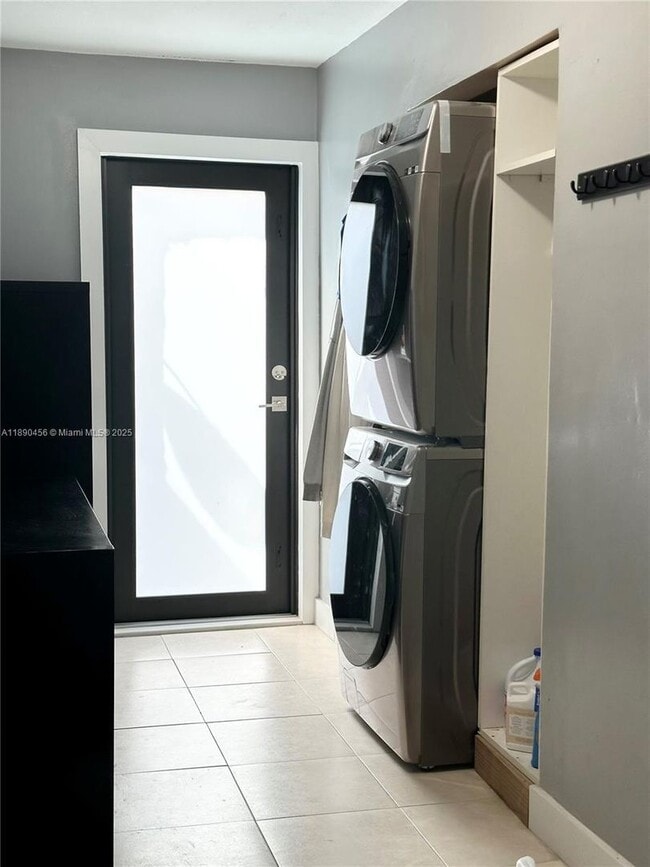 Building Photo - 960 Bayberry Point Dr