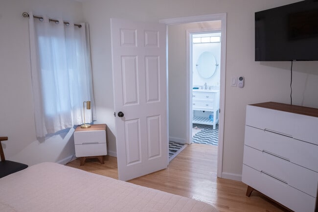 Building Photo - 1621 Campus Rd