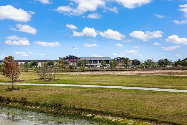 Building Photo - 16631 Lake Austin St