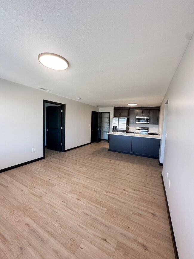 Building Photo - New! Beautiful 2 Bed, 2 Bath Apartment in PRIME location! Furnished & Unfurnished Options Available!