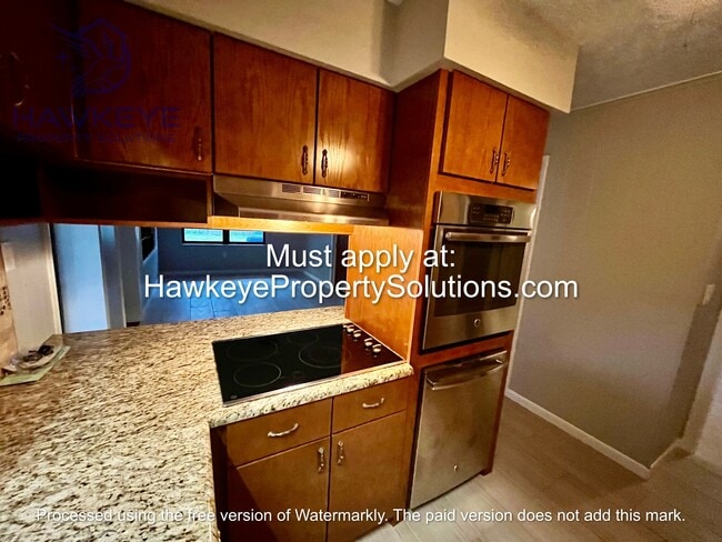 Building Photo - 3205 Carleton Cir W