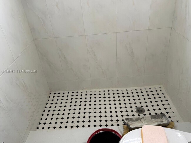 Building Photo - 13100 NW 22nd Ave