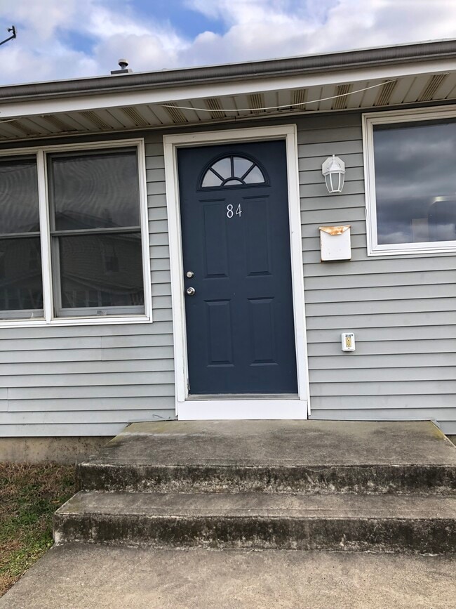 Building Photo - 84 Seabreeze Way