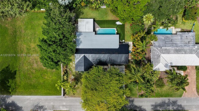 Building Photo - 7830 SW 53rd Pl