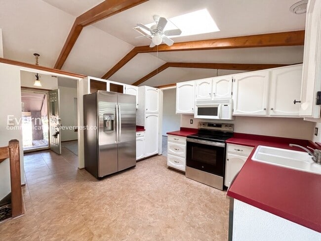 Building Photo - 4035 Thundercloud Dr