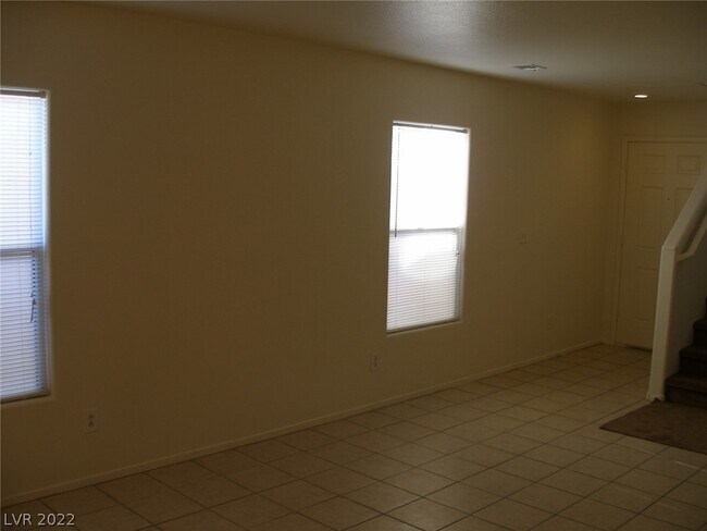 Building Photo - 4225 English Walnut Ct