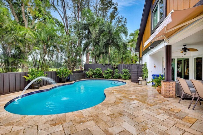 Building Photo - 1610 W Sandpiper Cir