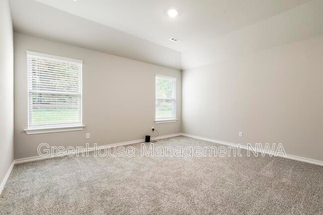 Building Photo - 2401 N Heritage Ranch Dr