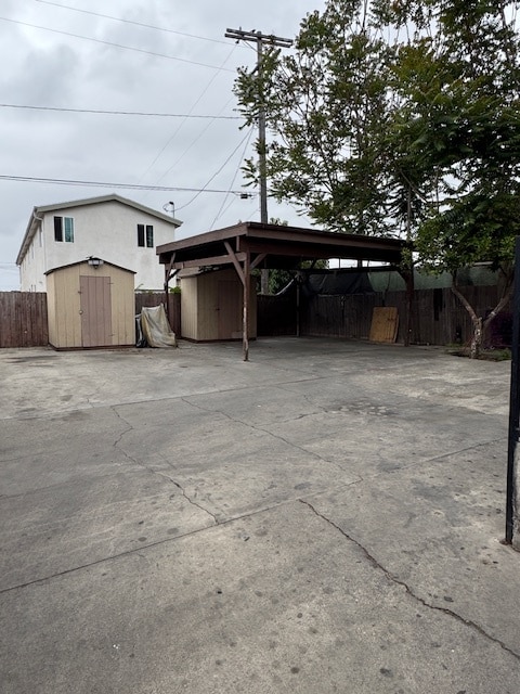 Building Photo - 1590 E 45th St