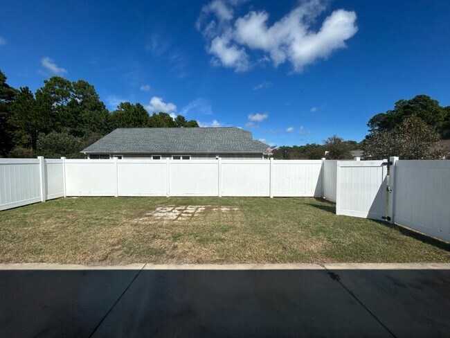 Building Photo - 8000 Pleasant Point Ln