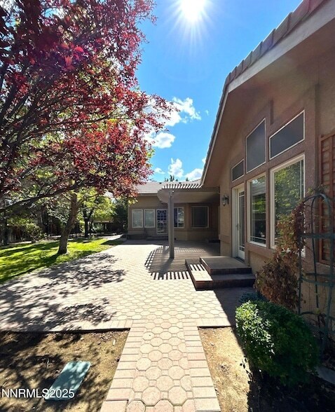 Building Photo - 3140 Scarlet Oaks Ct