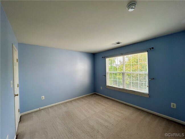 Building Photo - 21 Chadwick Dr