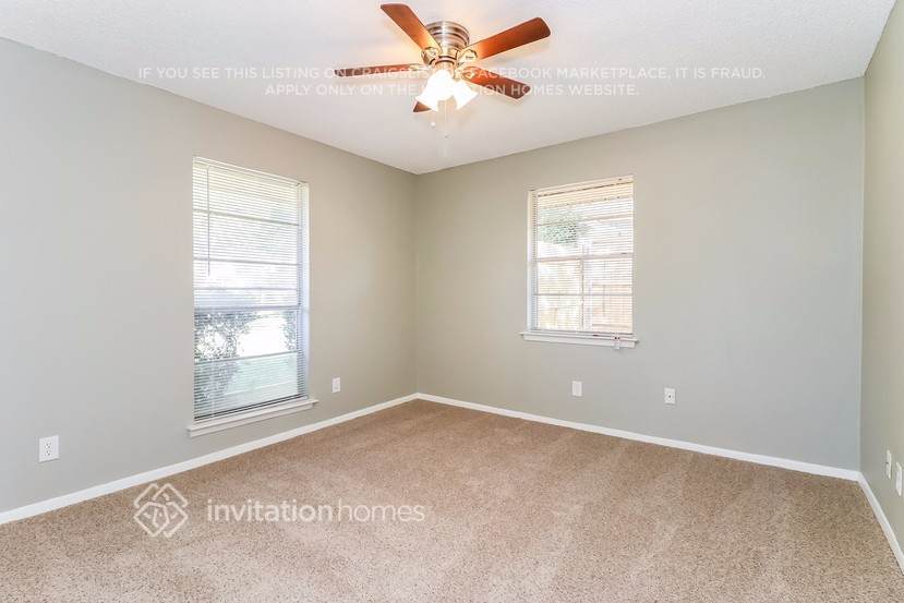 Building Photo - 713 Ridgewood Cir