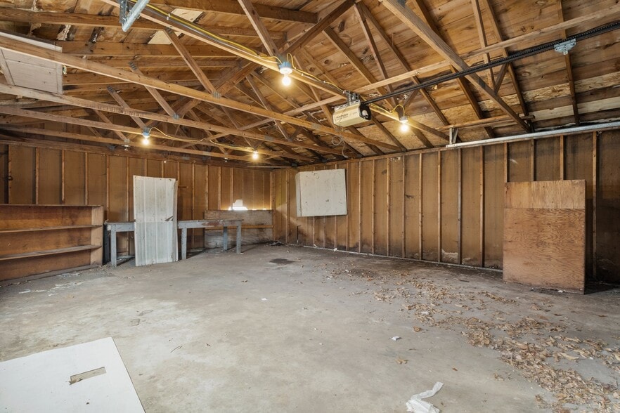 Building Photo - 3134 N 14th 1/2 St