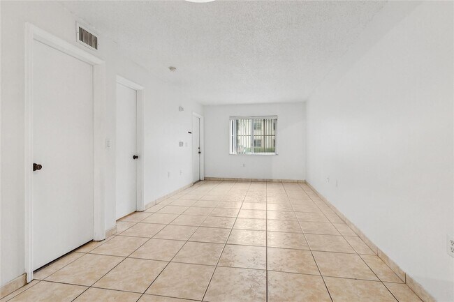 Building Photo - 2173 NW 78th Ave