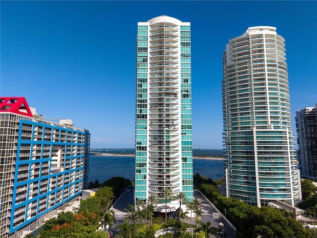 Building Photo - 2101 Brickell Ave