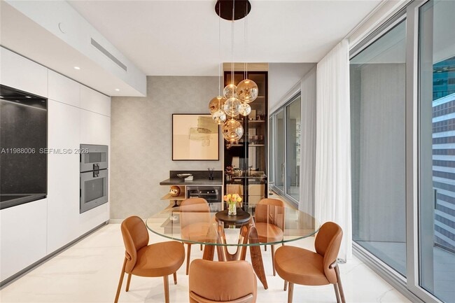 Building Photo - 300 Biscayne Blvd Way
