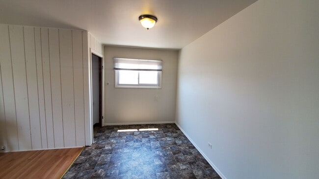 Building Photo - Tinley Park Condo
