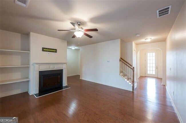 Building Photo - 1555 Creek Bend Ln NW