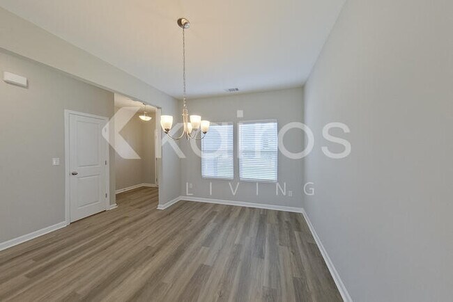 Building Photo - 5062 Cobalt Fls Bnd