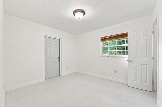 Building Photo - 10275 SW 152nd St
