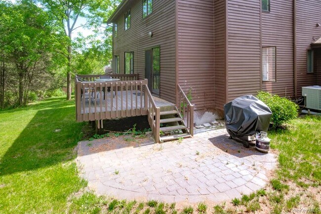 Building Photo - 64 Furnace Woods Rd