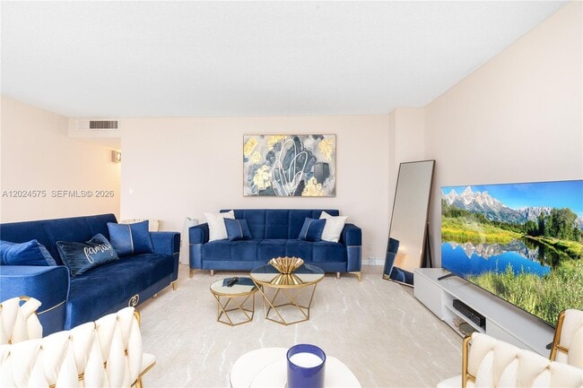 Building Photo - 2030 S Ocean Dr