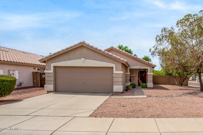 Building Photo - 3905 E Rockwood Dr