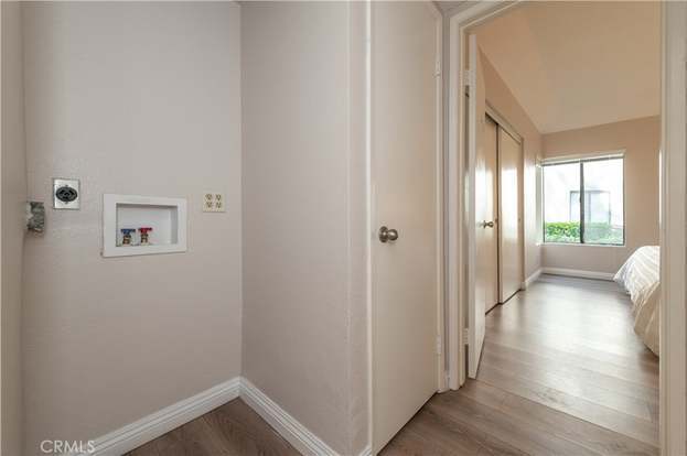 Building Photo - 22757 Lakeway Dr