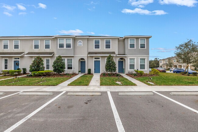 Building Photo - 6111 Fairmont Ln