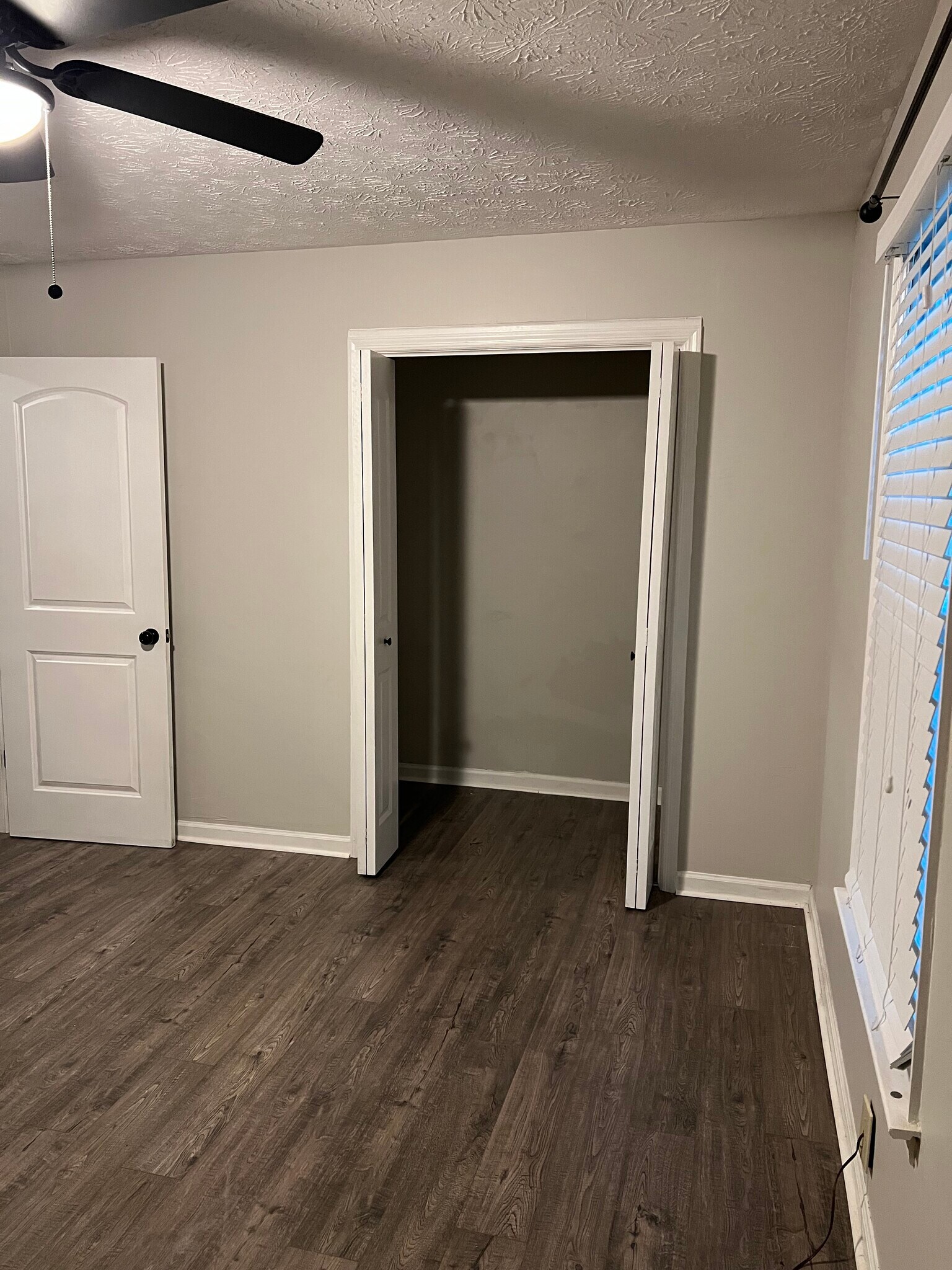 Building Photo - 1105 Sweetwater Cir