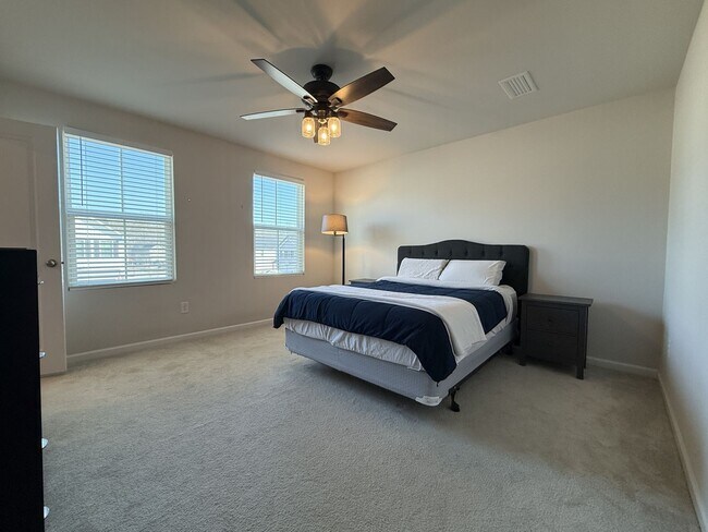 Building Photo - 4 Bedroom Modern Home in York County