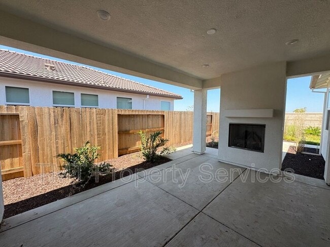 Building Photo - 5210 Peace Lily Ln