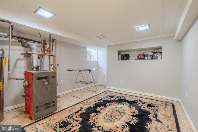 Building Photo - 128 Henley Rd