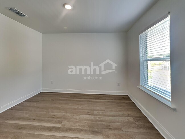 Building Photo - 1628 Aquamarine Dr