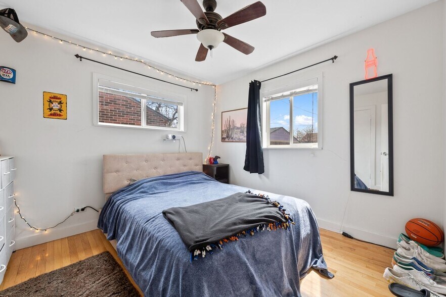 Building Photo - 1530 W Berkeley Pl