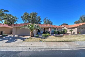 Building Photo - Amazing Golf Course Views in Leisure World a 45+ Active Adult Resort Community.  Available June t...