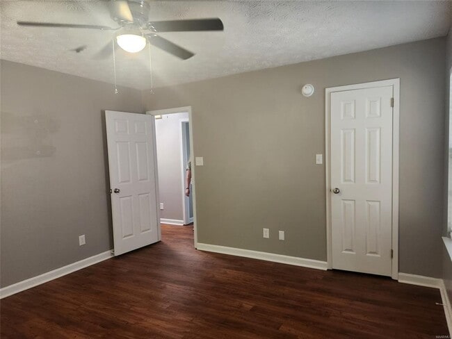 Building Photo - 1214 Camellia Woods Ct