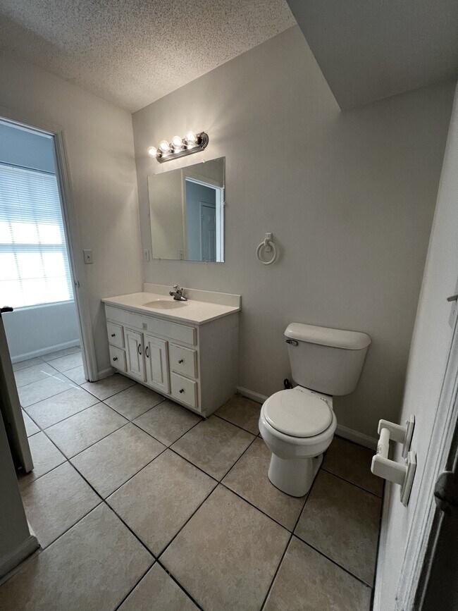 Building Photo - 3720 Prices Ln