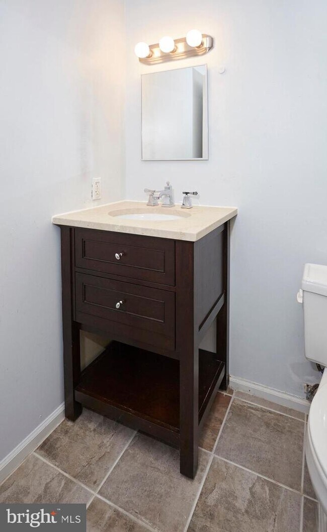 Building Photo - 762 Carroll St