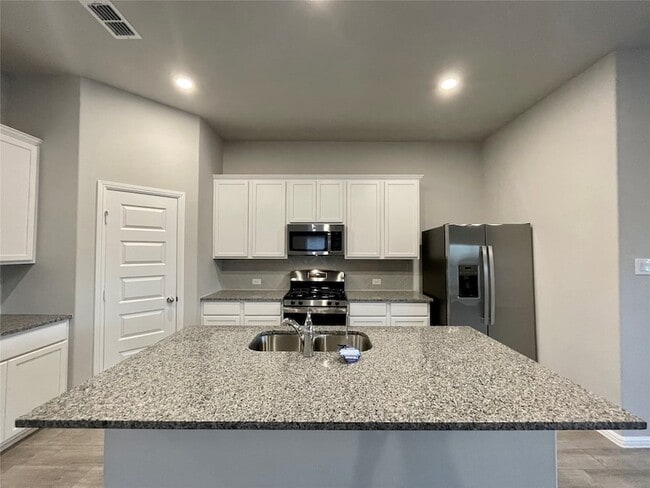 Building Photo - 3316 Coronation Ct