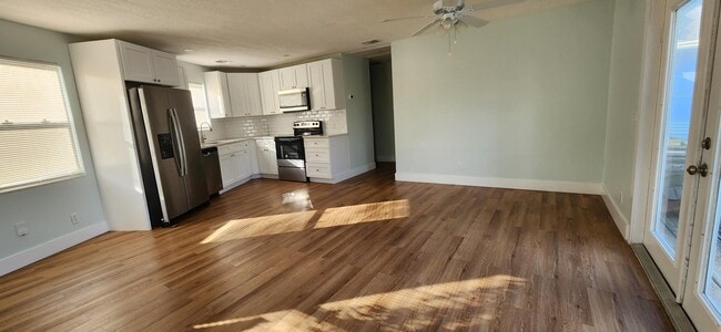 Building Photo - 6259 Kendrick St