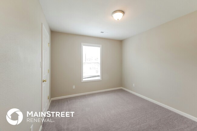 Building Photo - 8412 Spirea Ct
