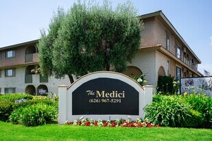 Building Photo - The Medici at South Hills